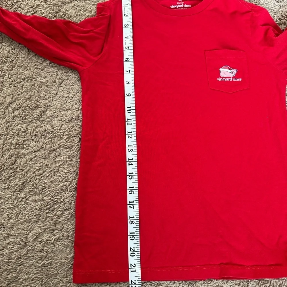Vineyard Vines Boys Red 2025 Santa Whale Long-Sleeve Pocket Tee Size S (8-10)